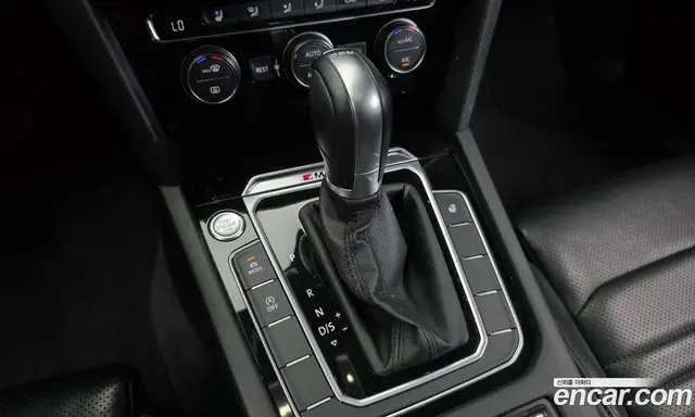 Volkswagen Passat 2018 2.0 автомат (гидро), миниатюра 12