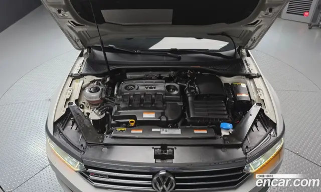 Volkswagen Passat 2018 2.0 автомат (гидро), миниатюра 6