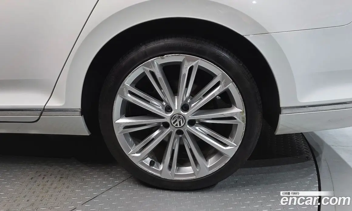 Volkswagen Passat 2018 2.0 автомат (гидро), фото 7