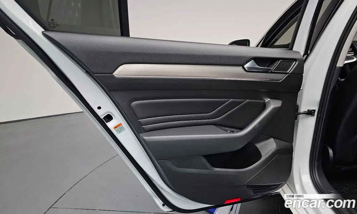 Volkswagen Passat 2022 2.0 автомат (гидро), фото 14 Volkswagen Passat 2022 2.0 автомат (гидро), фото 14