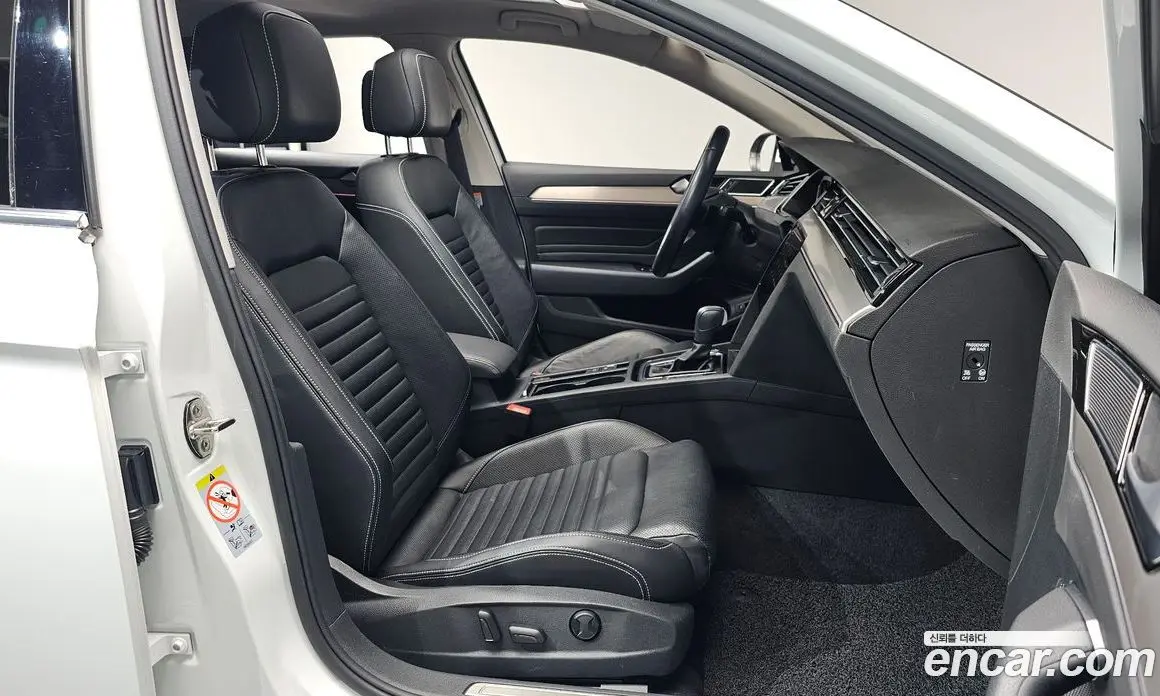 Volkswagen Passat 2022 2.0 автомат (гидро), фото 15 Volkswagen Passat 2022 2.0 автомат (гидро), фото 15