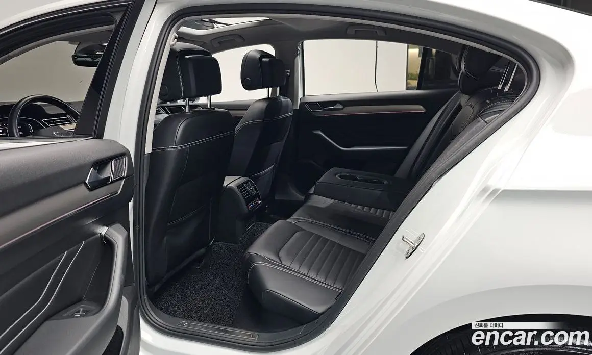Volkswagen Passat 2022 2.0 автомат (гидро), фото 17 Volkswagen Passat 2022 2.0 автомат (гидро), фото 17