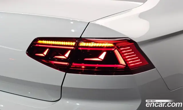 Volkswagen Passat 2022 2.0 автомат (гидро), миниатюра 8 Volkswagen Passat 2022 2.0 автомат (гидро), миниатюра 8