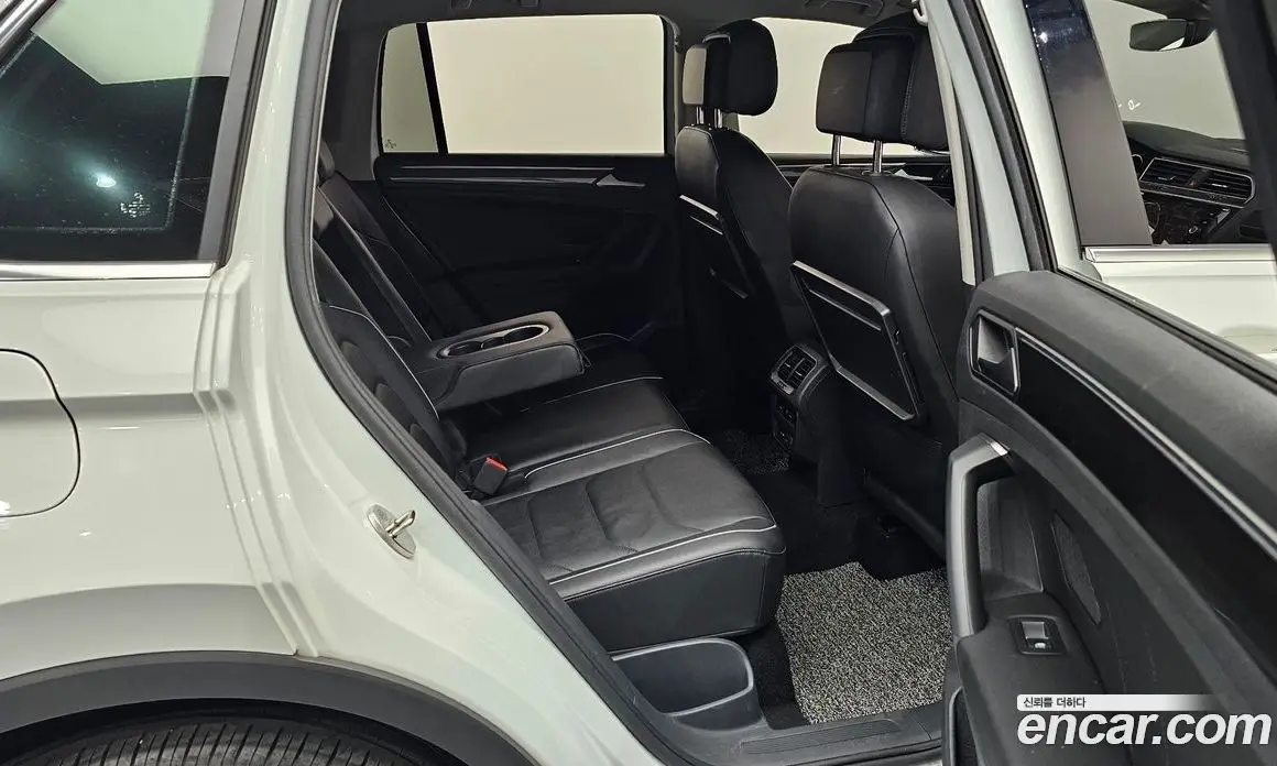Volkswagen Tiguan 2020 2.0 автомат (гидро), фото 17