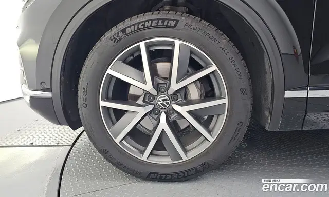 Volkswagen Touareg 2023 3.0 автомат (гидро), миниатюра 5 Volkswagen Touareg 2023 3.0 автомат (гидро), миниатюра 5
