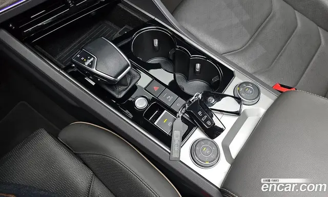 Volkswagen Touareg 2023 3.0 автомат (гидро), миниатюра 9 Volkswagen Touareg 2023 3.0 автомат (гидро), миниатюра 9