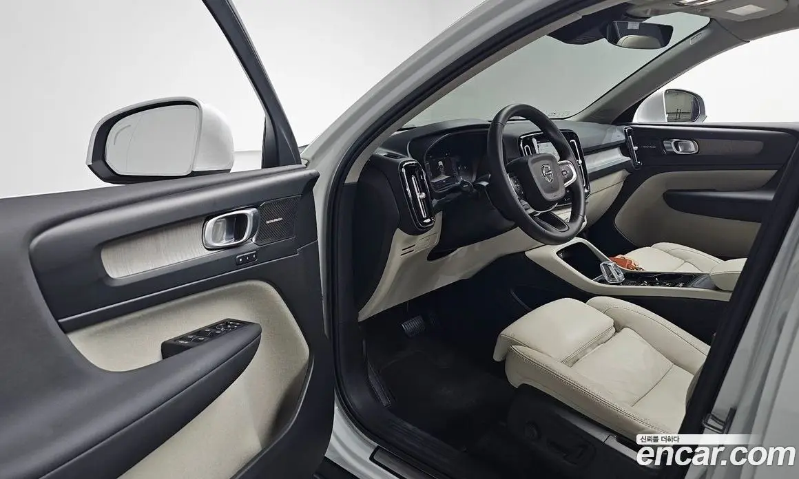 Volvo XC40 2023 2.0 автомат (гидро), фото 12 Volvo XC40 2023 2.0 автомат (гидро), фото 12