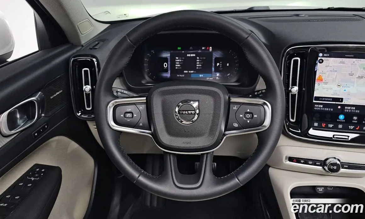 Volvo XC40 2023 2.0 автомат (гидро), фото 17 Volvo XC40 2023 2.0 автомат (гидро), фото 17