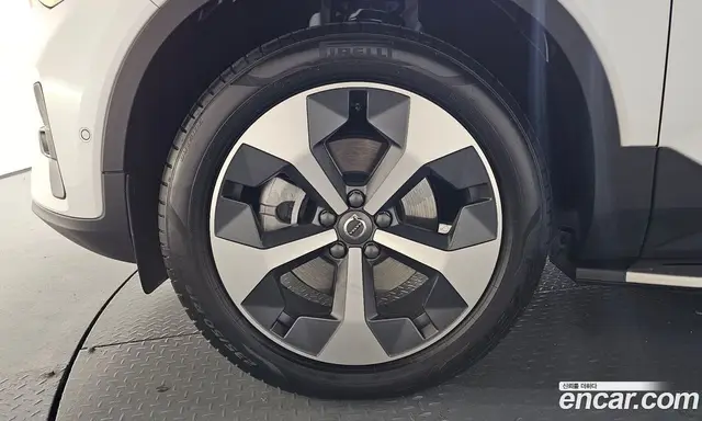 Volvo XC40 2023 2.0 автомат (гидро), миниатюра 4 Volvo XC40 2023 2.0 автомат (гидро), миниатюра 4
