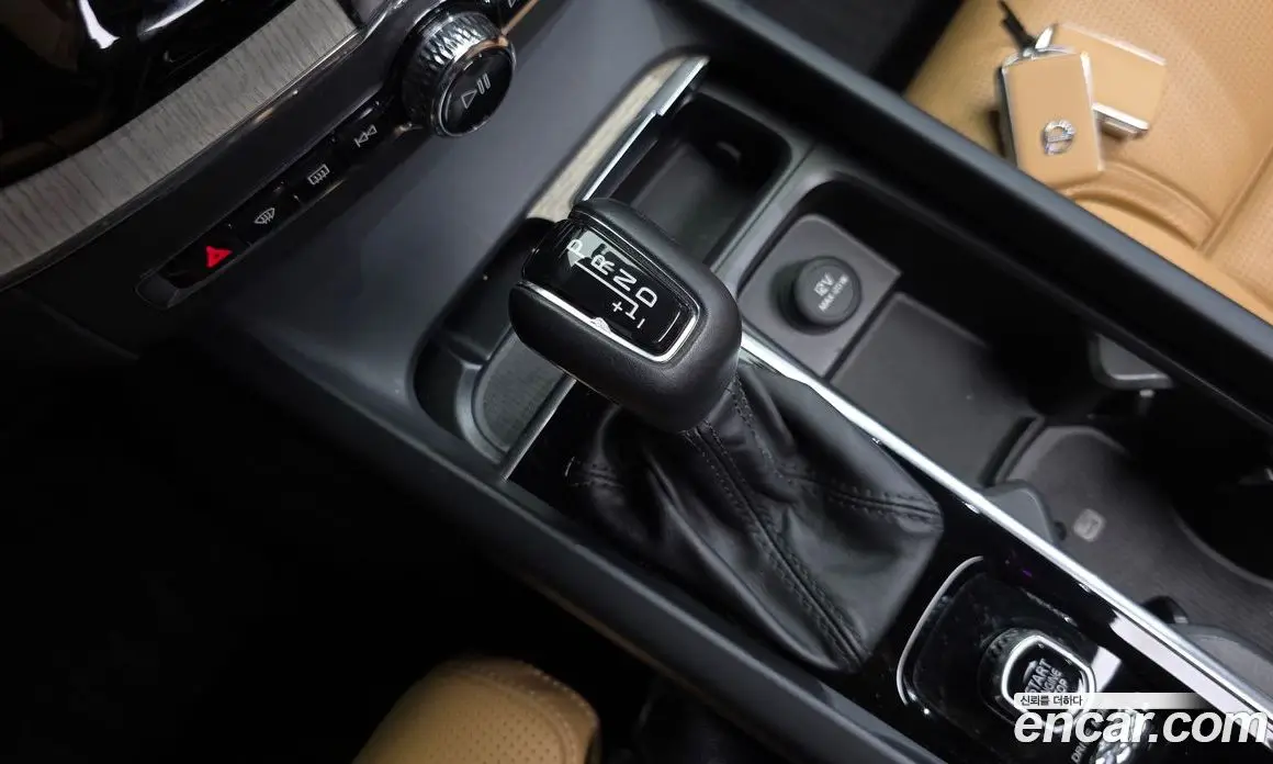 Volvo XC60 2020 2.0 автомат (гидро), фото 11 Volvo XC60 2020 2.0 автомат (гидро), фото 11