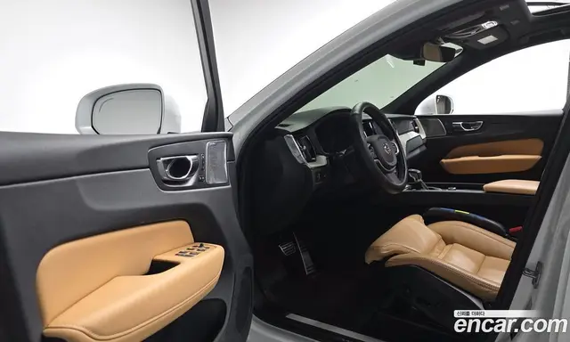 Volvo XC60 2020 2.0 автомат (гидро), миниатюра 12