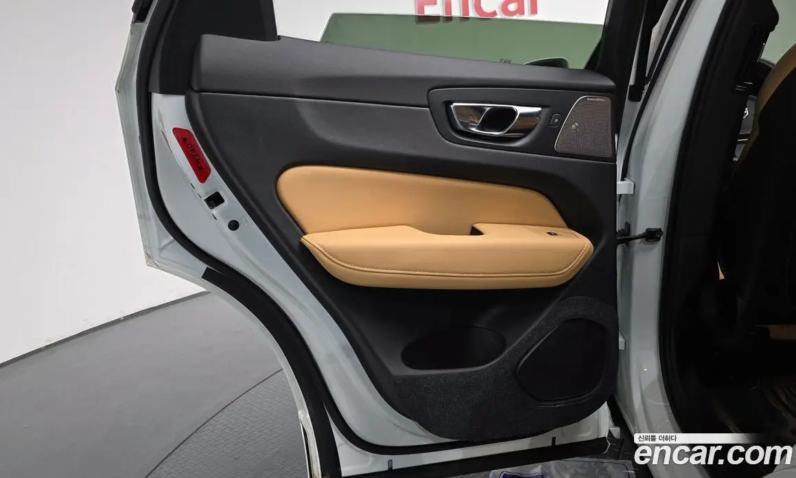 Volvo XC60 2020 2.0 автомат (гидро), фото 14 Volvo XC60 2020 2.0 автомат (гидро), фото 14