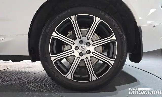Volvo XC60 2020 2.0 автомат (гидро), миниатюра 6 Volvo XC60 2020 2.0 автомат (гидро), миниатюра 6