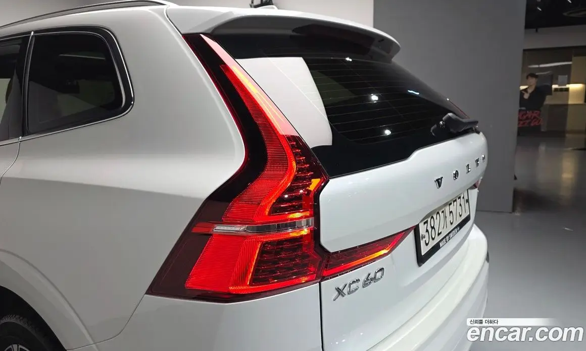 Volvo XC60 2020 2.0 автомат (гидро), фото 8 Volvo XC60 2020 2.0 автомат (гидро), фото 8