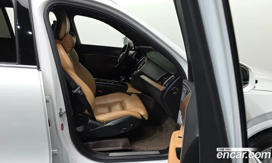 Volvo XC90 2016 2.0 автомат (гидро), фото 11 Volvo XC90 2016 2.0 автомат (гидро), фото 11