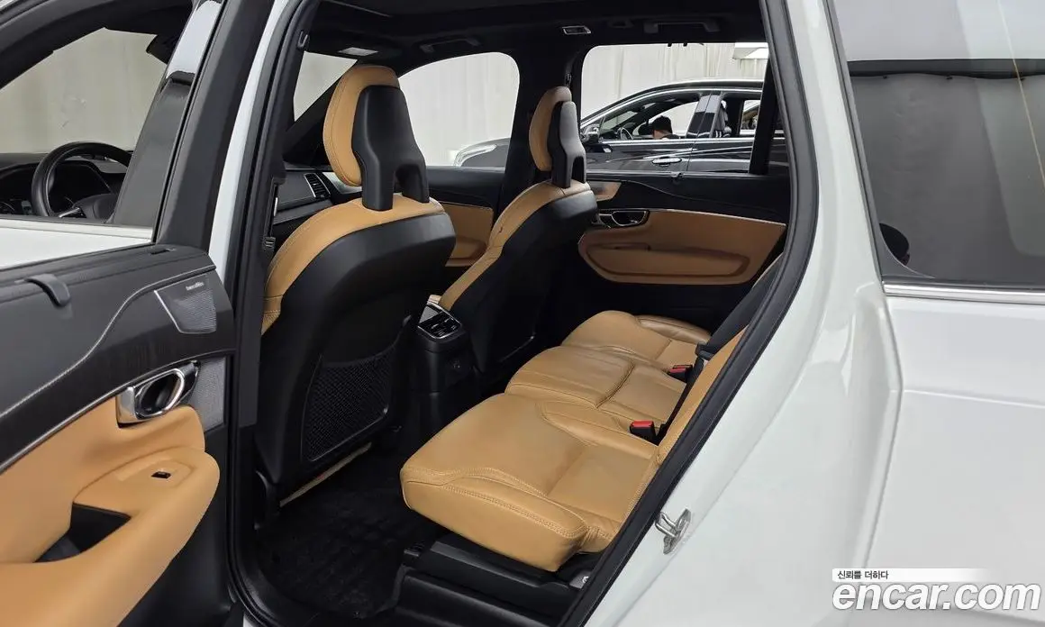 Volvo XC90 2022 2.0 автомат (гидро), фото 16