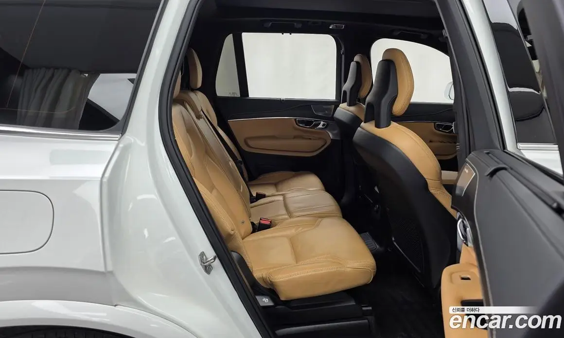 Volvo XC90 2022 2.0 автомат (гидро), фото 18