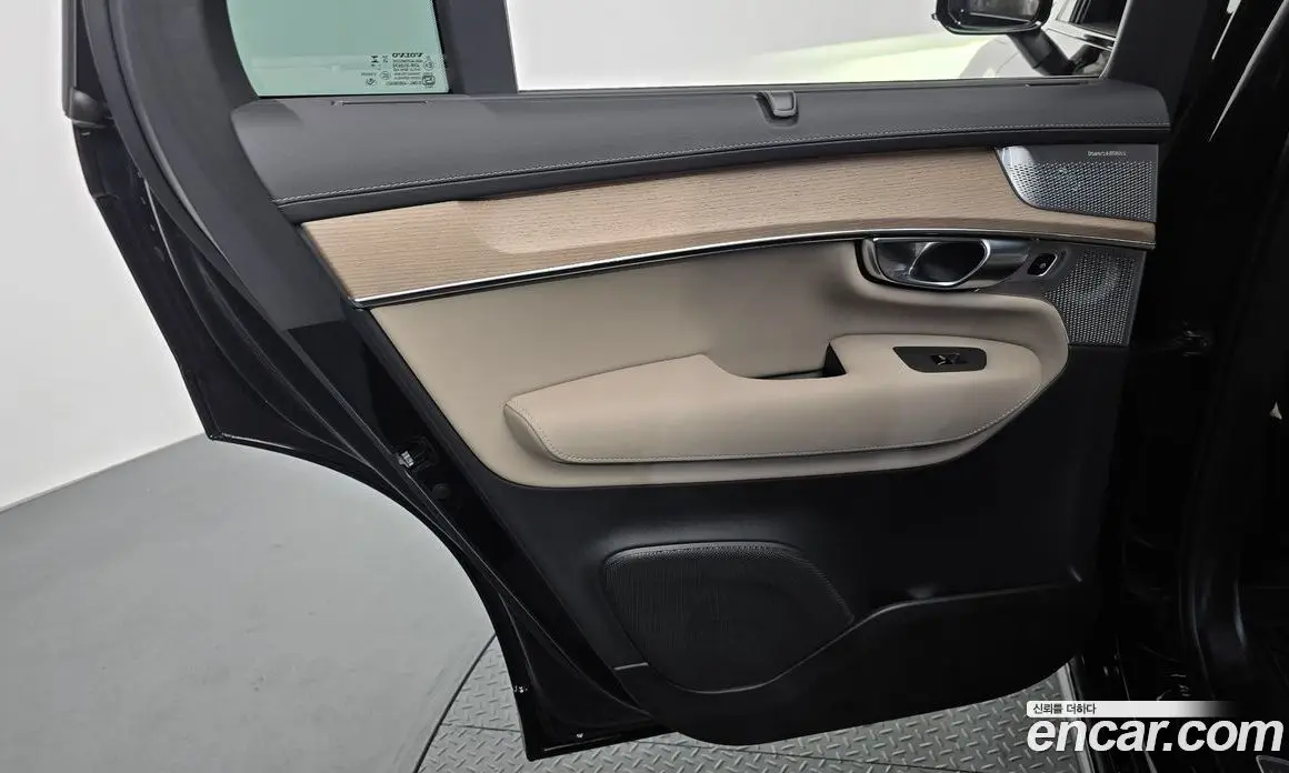 Volvo XC90 2025 2.0 автомат (гидро), фото 15 Volvo XC90 2025 2.0 автомат (гидро), фото 15