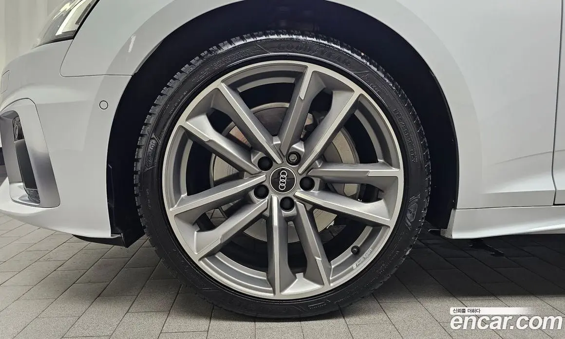 Audi A5 2022 2.0 автомат (гидро), фото 4
