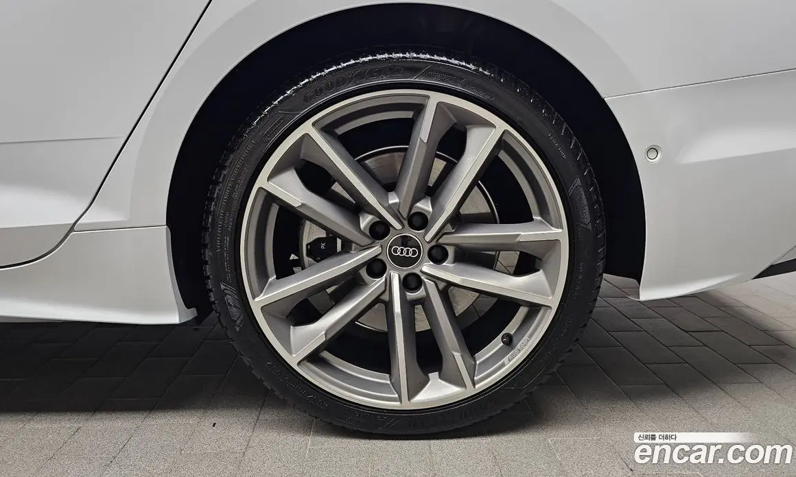 Audi A5 2022 2.0 автомат (гидро), фото 6