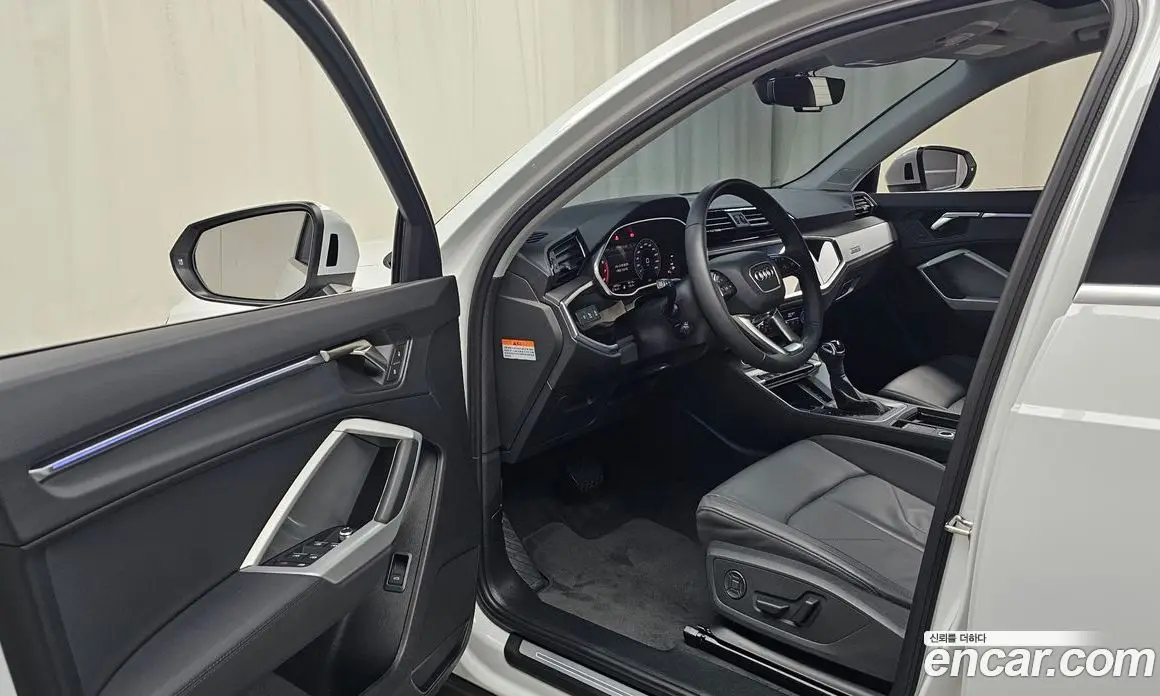 Audi Q3 2025 2.0 автомат (гидро), фото 13