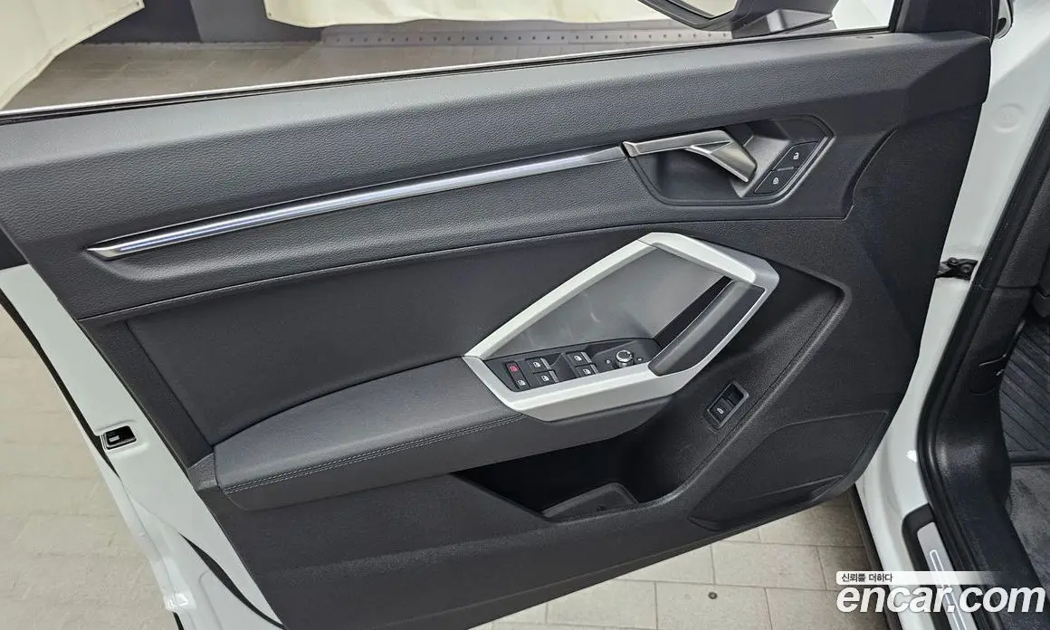 Audi Q3 2025 2.0 автомат (гидро), фото 14