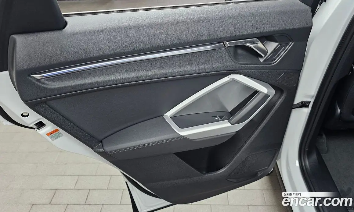 Audi Q3 2025 2.0 автомат (гидро), фото 15