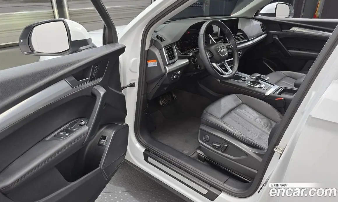Audi Q5 2020 2.0 автомат (гидро), фото 13