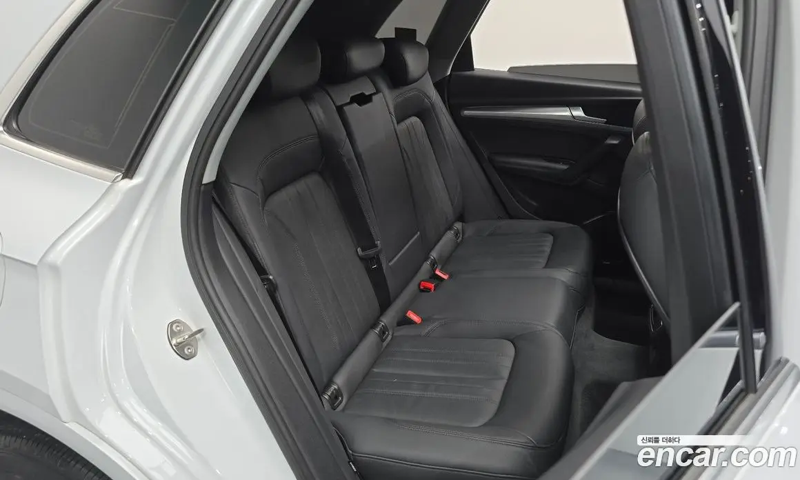 Audi Q5 2020 2.0 автомат (гидро), фото 16