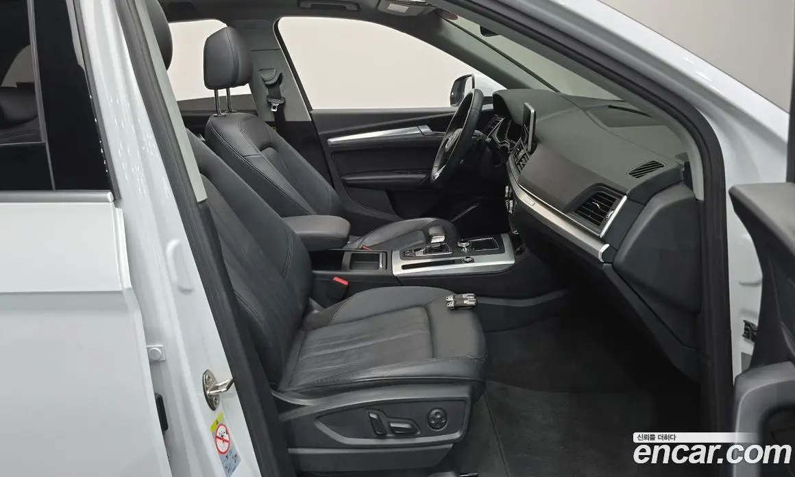 Audi Q5 2020 2.0 автомат (гидро), фото 17