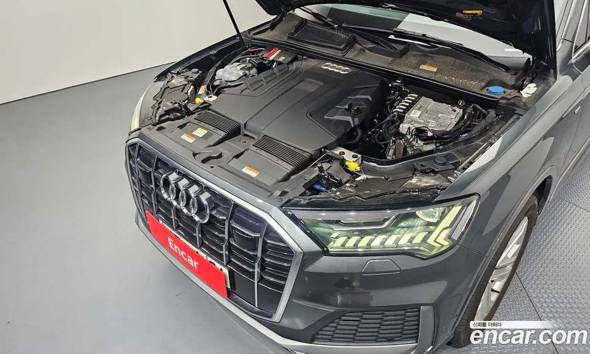 Audi Q7 2021 3.0 автомат (гидро), фото 5