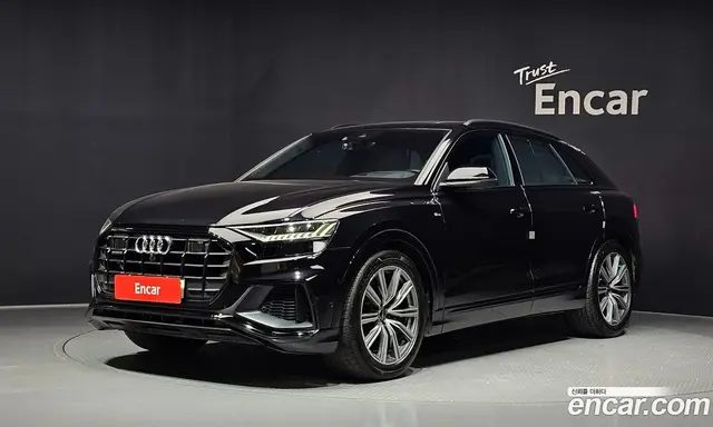 Audi Q8, 2021, 121 459 км