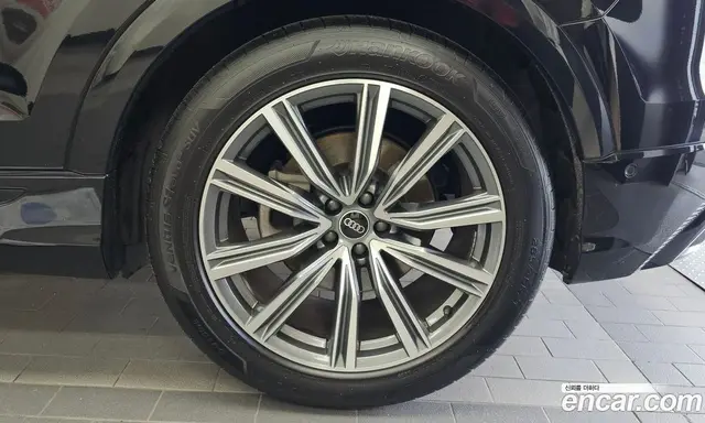 Audi Q8 2021 3.0 автомат (гидро), миниатюра 7