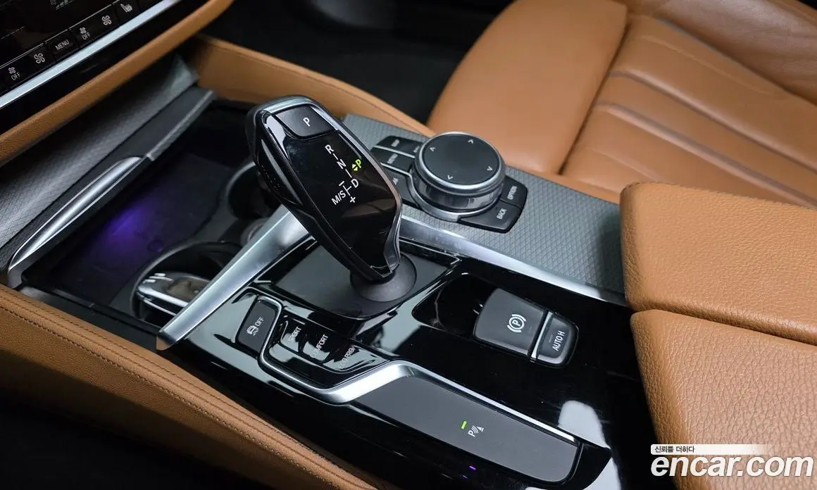 BMW 5 серия 2018 2.0 автомат (гидро), фото 12