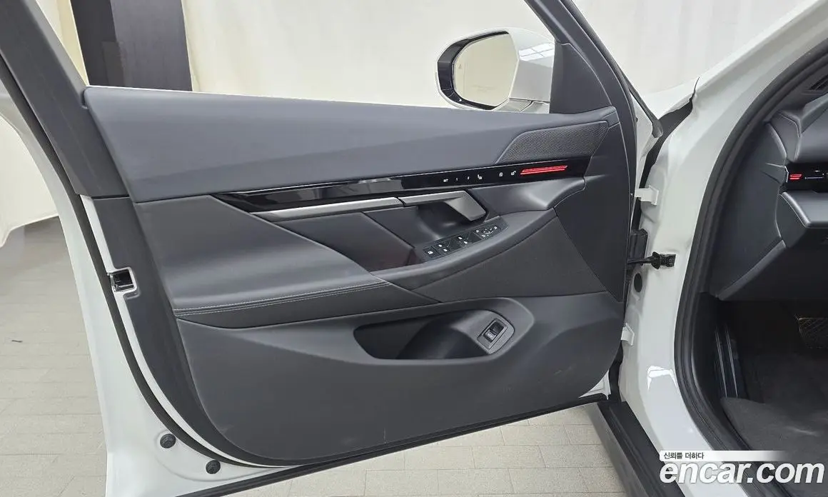 BMW 5 серия 2023 2.0 автомат (гидро), фото 14