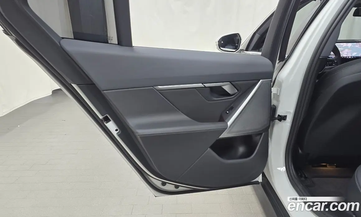 BMW 5 серия 2023 2.0 автомат (гидро), фото 15