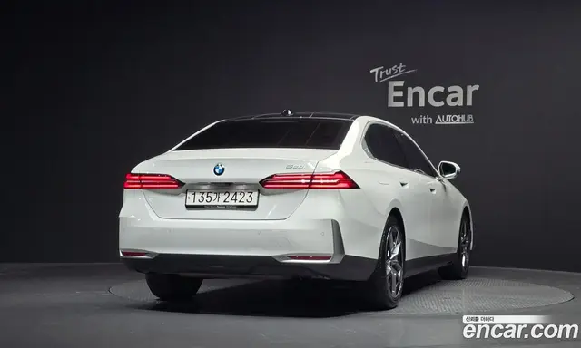 BMW 5 серия 2023 2.0 автомат (гидро), миниатюра 4