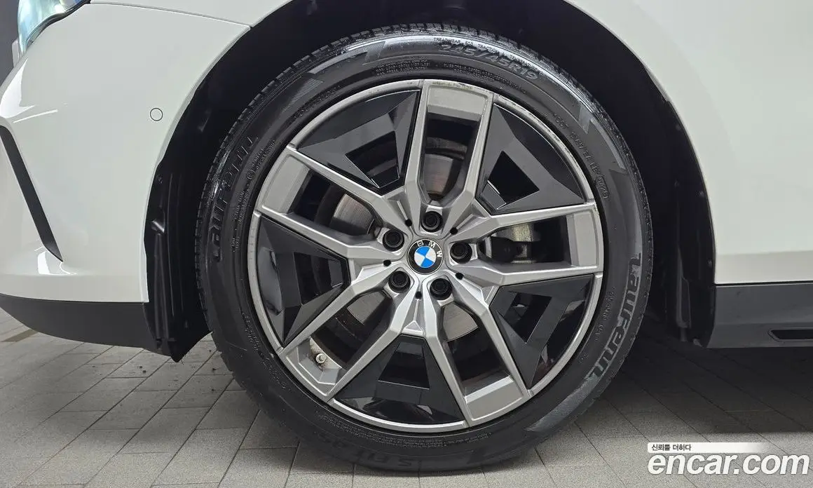 BMW 5 серия 2023 2.0 автомат (гидро), фото 5