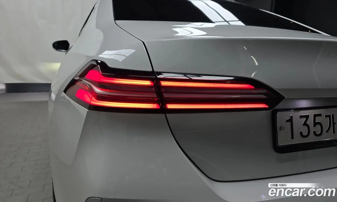BMW 5 серия 2023 2.0 автомат (гидро), фото 9