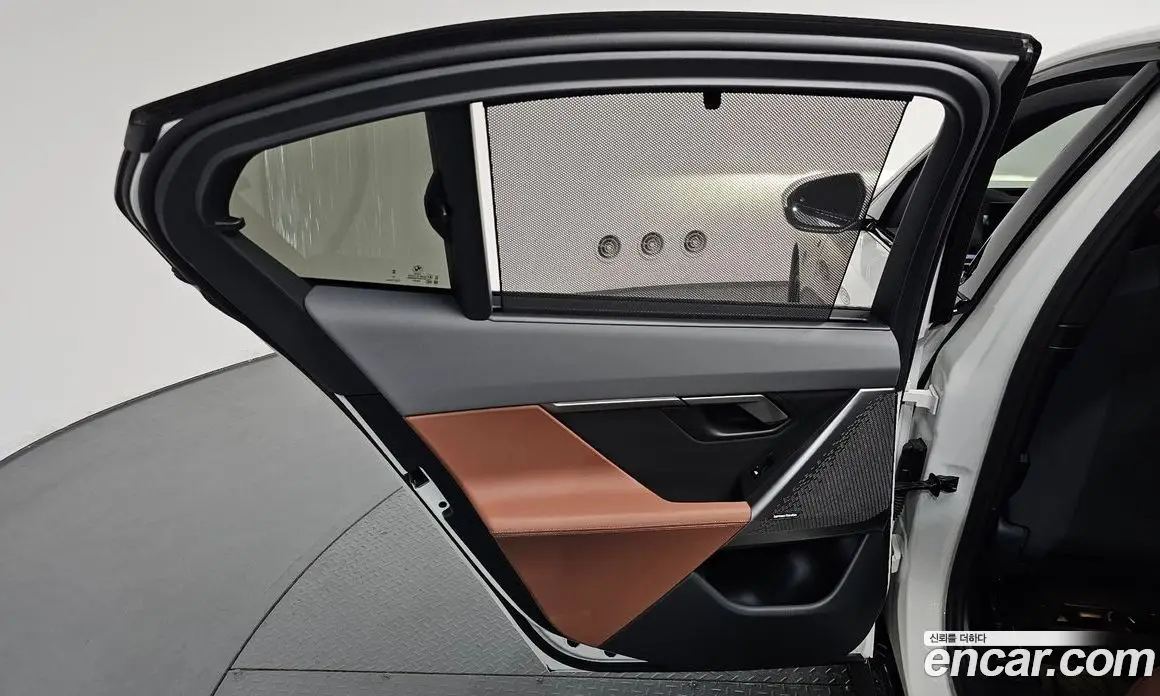 BMW 5 серия 2025 2.0 автомат (гидро), фото 13 BMW 5 серия 2025 2.0 автомат (гидро), фото 13
