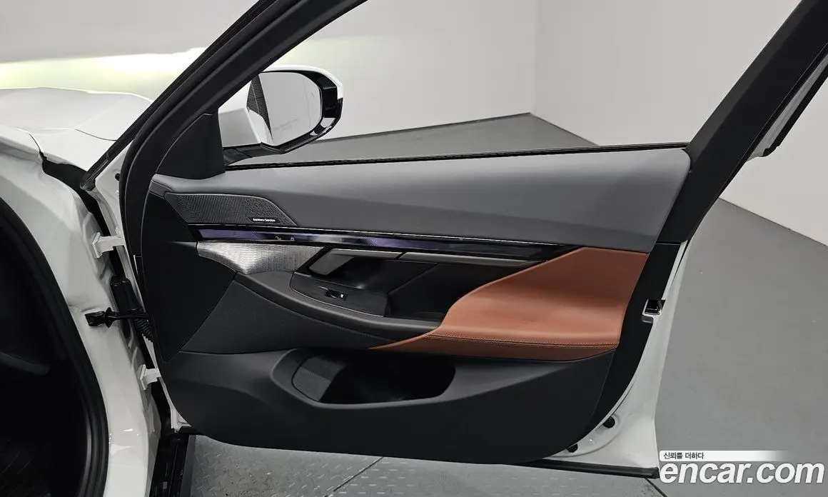 BMW 5 серия 2025 2.0 автомат (гидро), фото 14 BMW 5 серия 2025 2.0 автомат (гидро), фото 14