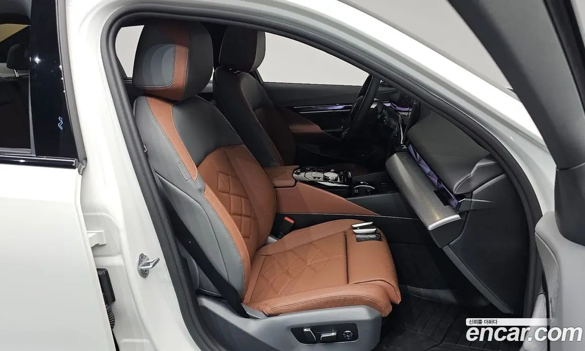 BMW 5 серия 2025 2.0 автомат (гидро), фото 17 BMW 5 серия 2025 2.0 автомат (гидро), фото 17