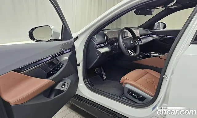 BMW 5 серия 2025 2.0 автомат (гидро), миниатюра 12