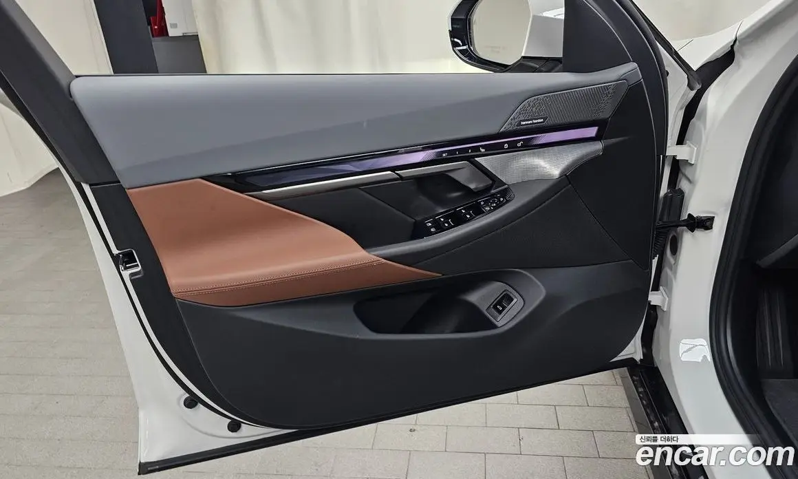 BMW 5 серия 2025 2.0 автомат (гидро), фото 13