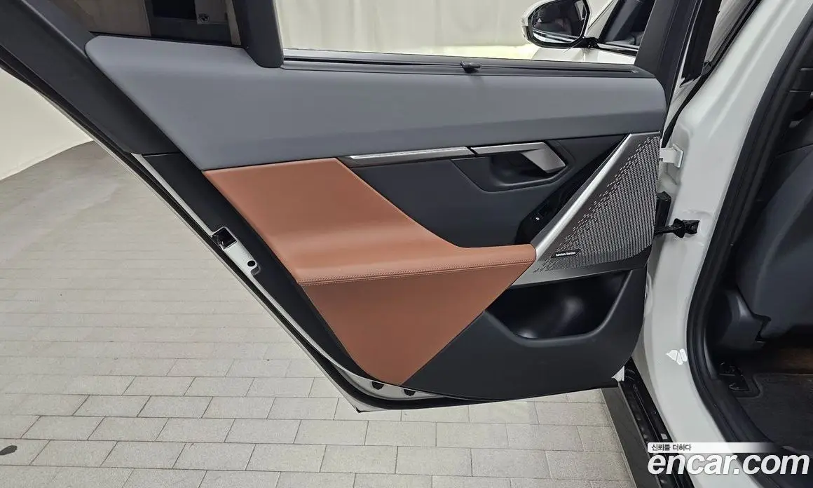 BMW 5 серия 2025 2.0 автомат (гидро), фото 14