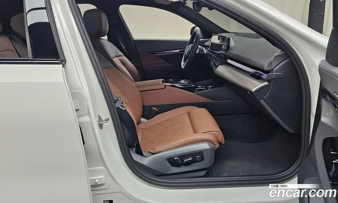 BMW 5 серия 2025 2.0 автомат (гидро), фото 15