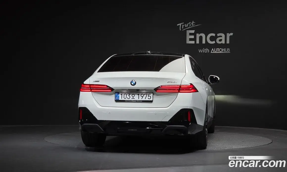 BMW 5 серия 2025 2.0 автомат (гидро), фото 3