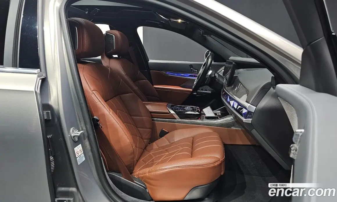 BMW 7 серия 2024 3.0 автомат (гидро), фото 13
