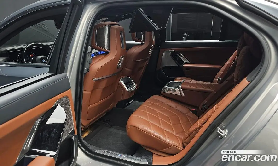 BMW 7 серия 2024 3.0 автомат (гидро), фото 18