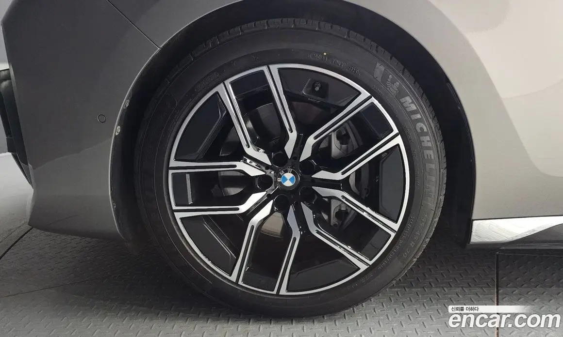 BMW 7 серия 2024 3.0 автомат (гидро), фото 5